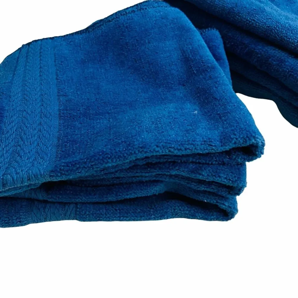 4333 JC Penny blue hand and washcloth towels